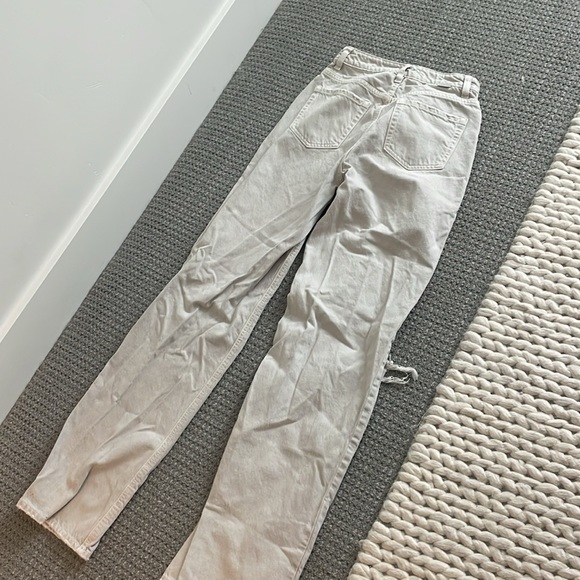 Jeans that are really cute on! - Picture 2 of 3